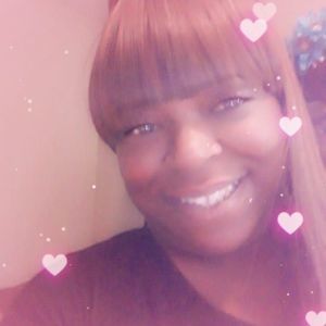 Meet your Posher, Adrienne